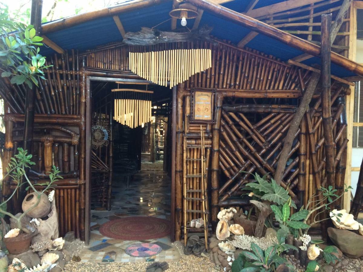 Bamboo Nest Hotel Puerto Princesa Exterior foto